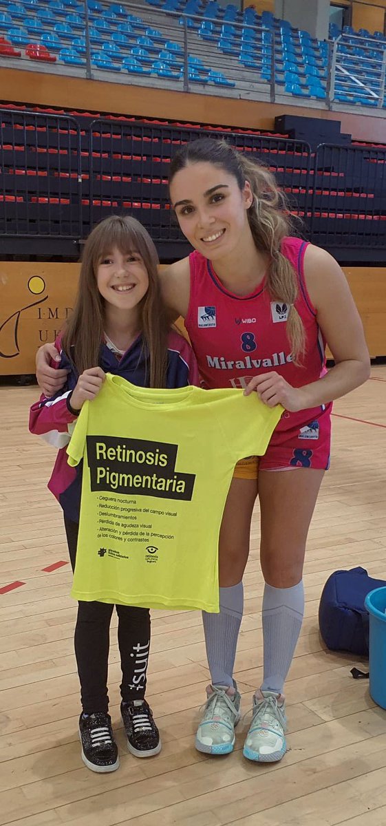 MariaRoga88's tweet photo. Haizea ha robado por completo mi ❤️ . Ejemplo para tod@s, a pesar de las piedras que te ponga la vida , hay que seguir luchando sin que nada ni nadie te quite esas ganas de superarte  acompañada de esa sonrisa que ilumina a cualquiera.
@RUBENVZQUEZRUB1 
#RetinosisPigmentaria https://t.co/CnmHSJhkJW