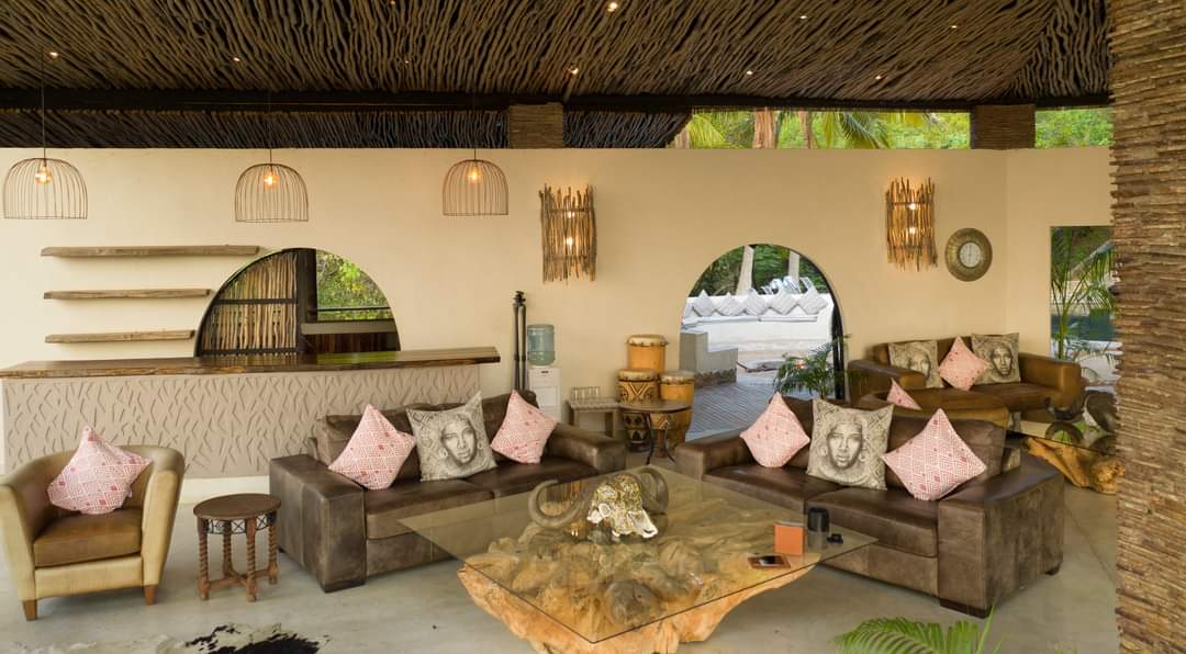 Shambazuva's tweet photo. Kariba| Luxury Safari Lodge

$129 per adult per night - fullboard basis

Zimbabwe's best luxurious lakeside safari in Kariba gives you a soul soothing lakeside safari experience in 2023. Time to explore nature. 

📲+263772137328/+263716806580
📧admin@shambazuva.com https://t.co/c1y9rEJllf
