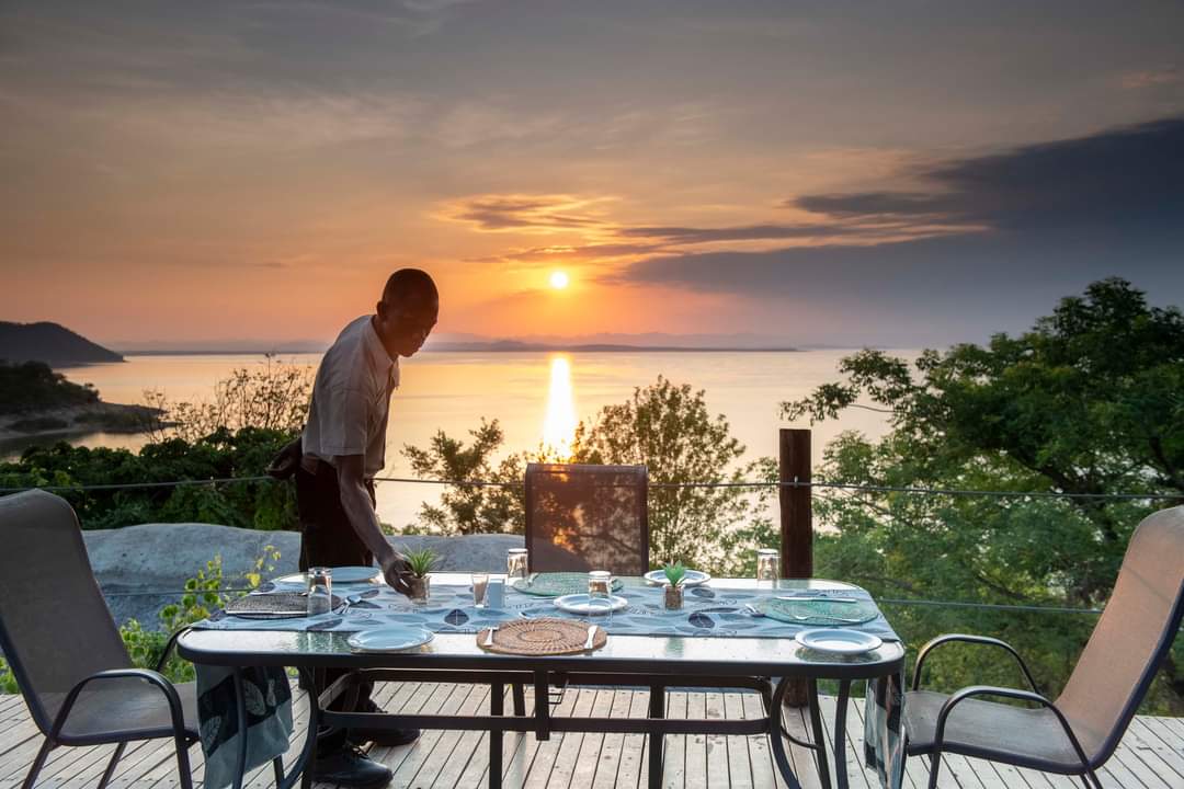 Shambazuva's tweet photo. Kariba| Luxury Safari Lodge

$129 per adult per night - fullboard basis

Zimbabwe's best luxurious lakeside safari in Kariba gives you a soul soothing lakeside safari experience in 2023. Time to explore nature. 

📲+263772137328/+263716806580
📧admin@shambazuva.com https://t.co/c1y9rEJllf