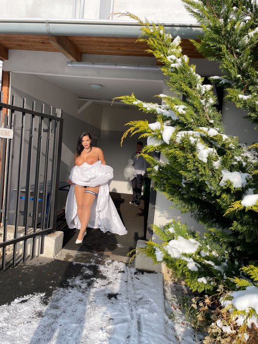 A tremendous new scene is coming!😍 We are pleased to present you with our beautiful new bride 🔥 @SofiaLee_XXX<a href="/tag/behindthescenes"class="tags"><span>#behindthescenes</span></a><a href="/tag/bride"class="tags"><span>#bride</span></a><a href="/tag/sofialee"class="tags"><span>#sofialee</span></a><a href="/tag/vip4k"class="tags"><span>#vip4k</span></a><a href="/tag/bri"class="tags"><span>#bri</span></a>