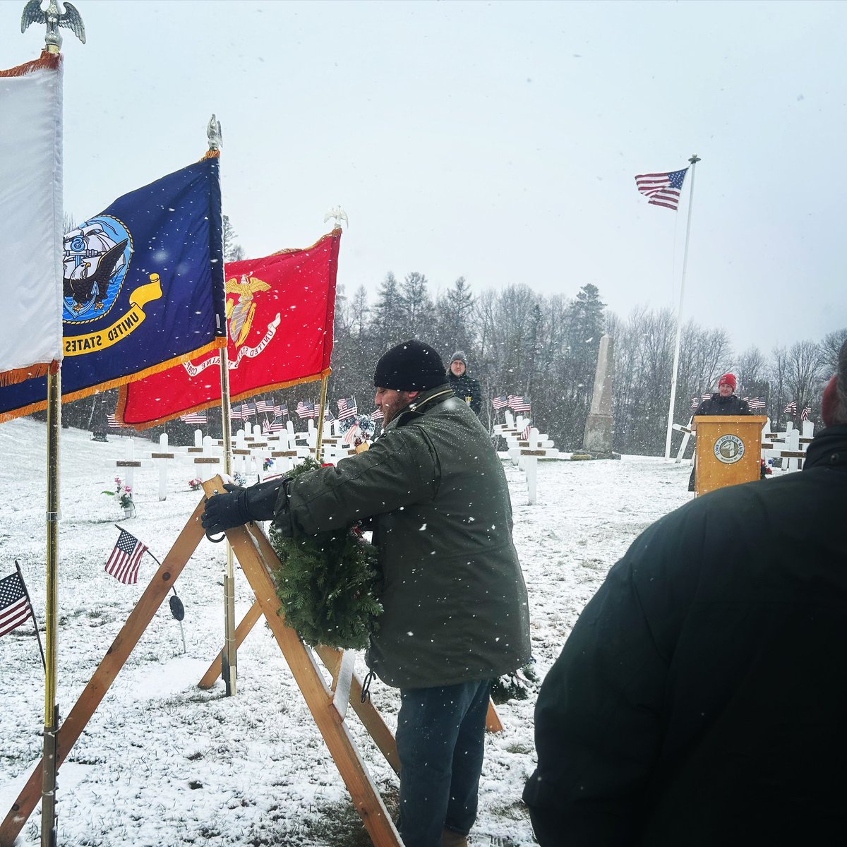 HhsShires's tweet photo. Coach @MikeDobbs1977 presented a wreath representing the U.S. Army at Saturday’s Wreaths Across America Ceremony. 
#BeGr8 https://t.co/oGMnjm6HPD