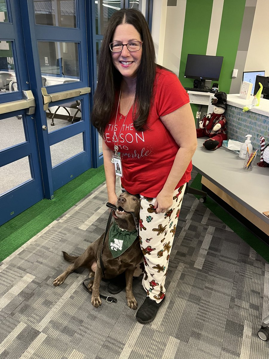 Bosa’s foot has healed up perfectly just in time to see his friends before break! He is so happy to be back to school💚
