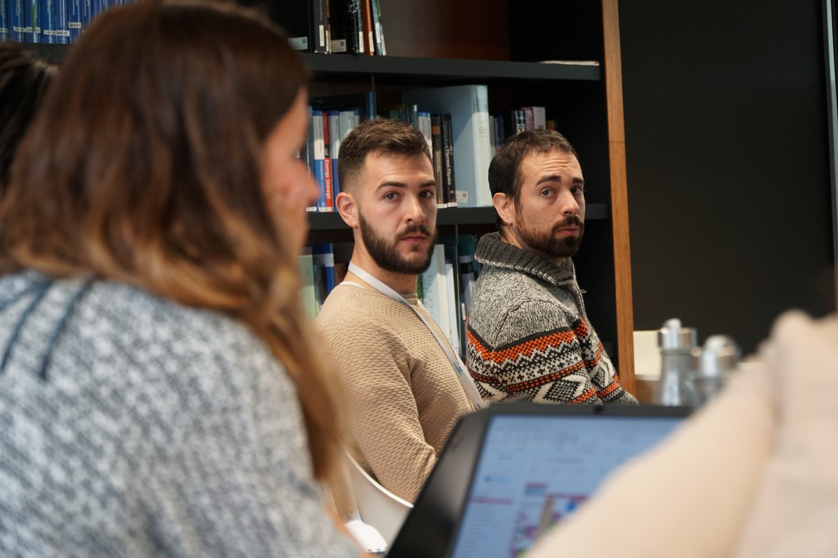 energigune_brta's tweet photo. 🔋Today we welcomed @POLYMAT_BERC (@polymatsptl | @upvehu) & Cromogenia Units members for #TOPSIDES annual meeting!
This project is working on a #sodium-ion competitive alternative to current #lithium #batteries,addressing capital issues that,if tackled,could boost its expansion. https://t.co/hoY27Xh0oR