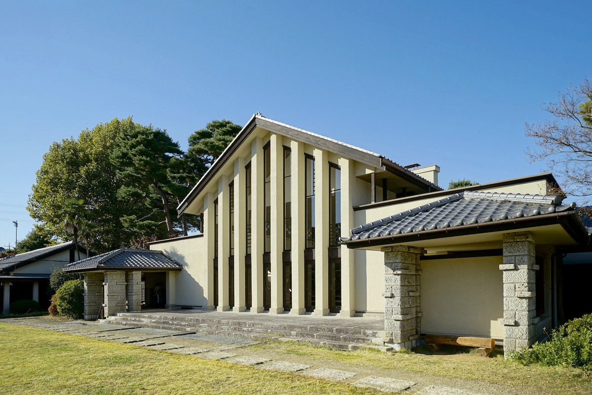 JapanArchitects's tweet photo. 【Japan-Architects Mag】東京都有形文化財に指定された、遠藤新による自由学園女子部 一連の校舎群とその景観。この度キャンパスを撮影する機会を得たので紹介する。Tokyo tangible cultural property, Jiyu Gakuen, by Arata Endo (Frank Lloyd Wright's chief assistant).
https://t.co/bLY9ZcpnHi https://t.co/Qr3M8oimPn