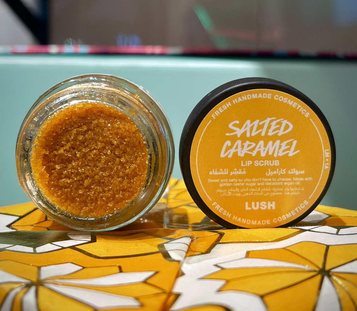 LushDoha's tweet photo. Polish your lips with this sweet creamy butterscotch and rich sticky syrup with a salty kick😉 extra fine sea salt and golden castor sugar exfoliate lips while shea butter and argan oil moisturize and protect your lips for a silky soft finish☺️🤗 #seasonalcollection #lushqatar https://t.co/SP6hGuC9FV