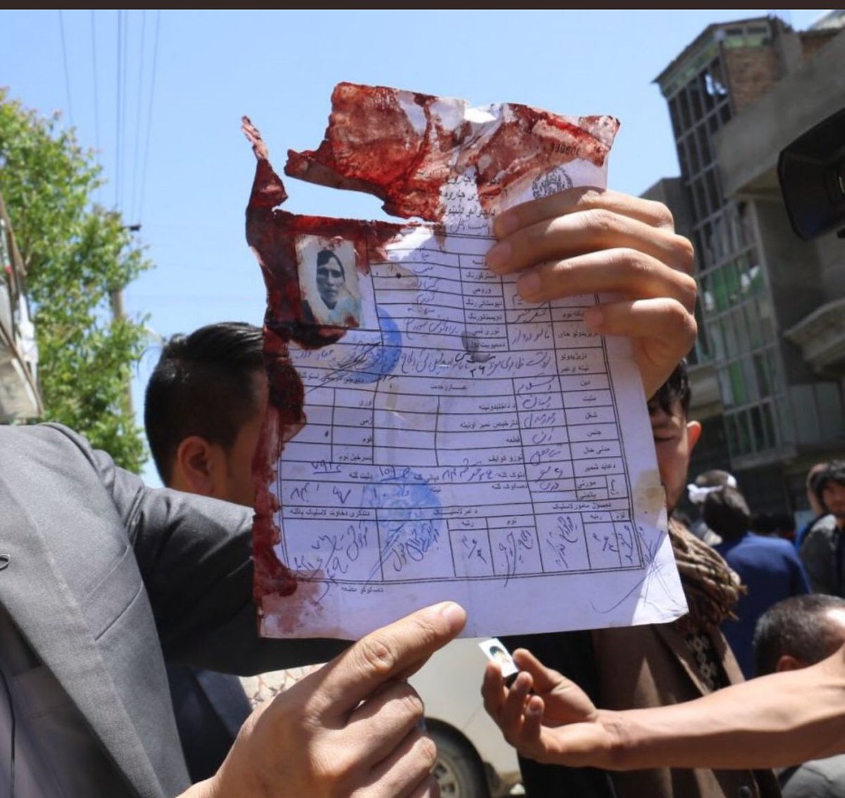 Justice_7363663's tweet photo. هر يك بارى كه هشتگ نسل‌کشی میزنی و یا كمك ميكنى تا هزاره روى پايش بايستد، در واقع كمك ميكنى تا انسانيت در دنيا به پا خيزد.
#StopHazaraGenocide https://t.co/2563Zg1TFv