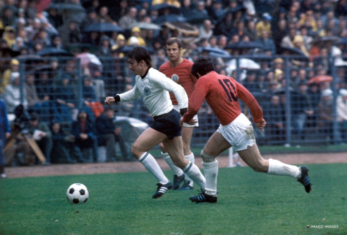 DFB_Team's tweet photo. 7️⃣3️⃣ Alles Gute zum Geburtstag, Jupp #Kapellmann! 🎉
🏆 Weltmeister 1974 https://t.co/YRE1rMQX2s