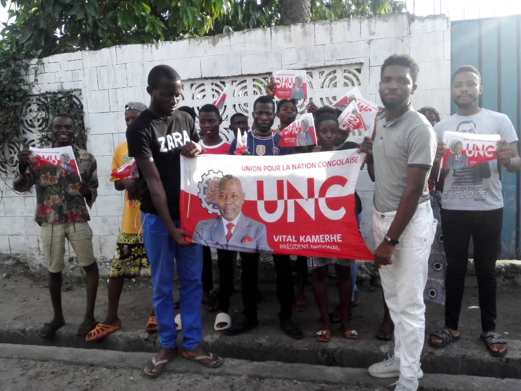 Arnotbigus1's tweet photo. là, nous sommes précisément dans la commune de MAKALA, où sa parle de bouche à l'oreille dans des avenues par les membres de la 
base Delta force de @VitalKamerhe1 qui ont comme objectif recruté et conscientiser les membres à s'enrouler massivement, 
@BillyKambale1  @Simonbeya1 https://t.co/HyRv4wC74t