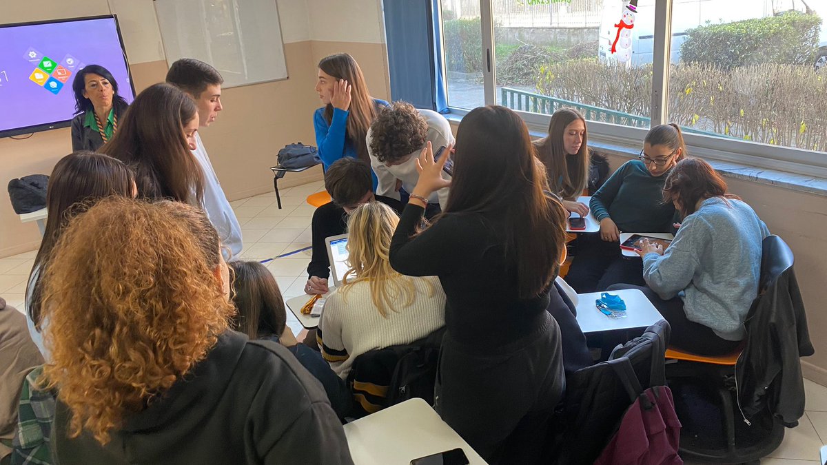 Phoenix_league_'s tweet photo. Il team è riunito!
In vista della deadline, tutti sono impegnati nel proprio lavoro🔥
—————————
The team is assembled!
In view of the deadline, everyone is busy with their work 🔥
#ascuoladiopencoesione #asoc2223 #monitoraggio #carditello #ministerodellacultura https://t.co/Bwf0AtFJpN