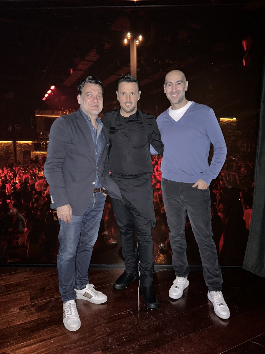 stamoulis74's tweet photo. Βραδιά @NikosVertis παρέα με @George_Levendis στο YTON! #yton #heavenmusic #nikosvertis https://t.co/wT7icOLIgu