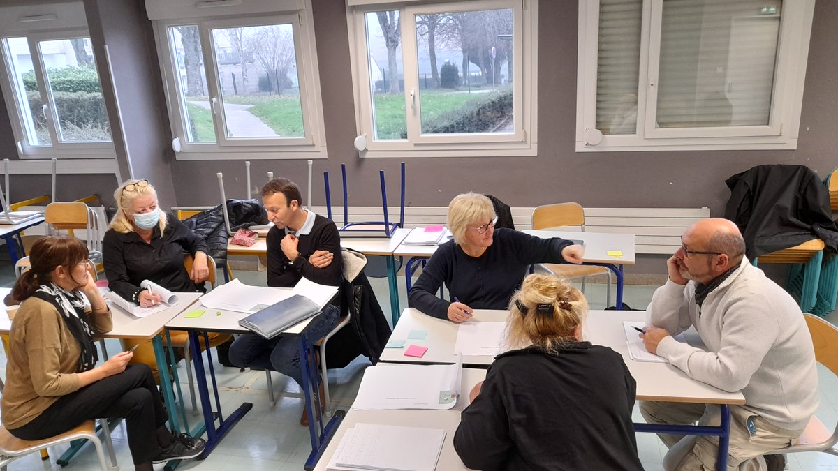 canope_61's tweet photo. Aménagement d'une nouvelle salle de classe au Lycée Guéhenno #Flers en vue de l'ouverture d'une nouvelle Mention Complémentaire.
Identifier les besoins des enseignants et des élèves pour penser les espaces de demain.
#archilab @chcaron80 @RegionNormandie https://t.co/clgrLue1mp