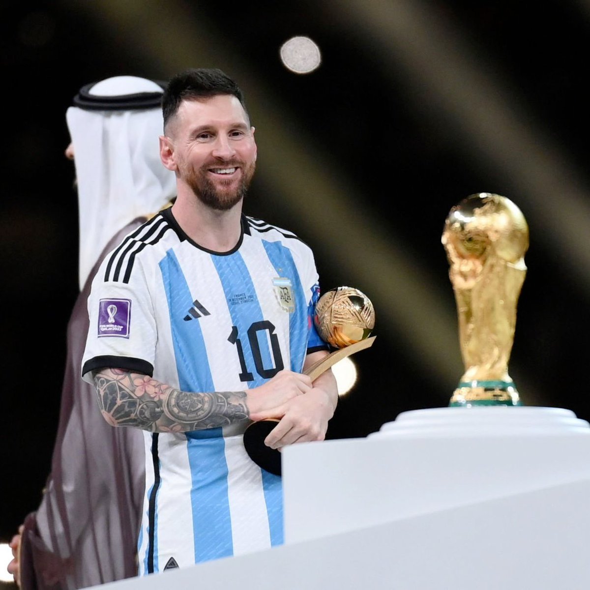 ManuHeredia21's tweet photo. Leo Messi, en la era Scaloni:

🏆Copa América

✔️Campeón
✔️Ganador MVP
✔️Máximo goleador
✔️Máximo asistente

🏆Mundial

✔️Campeón
✔️Ganador MVP
❌Máximo goleador (2º, a un gol del primero)
✔️Máximo asistente https://t.co/hCpW7wwP2O