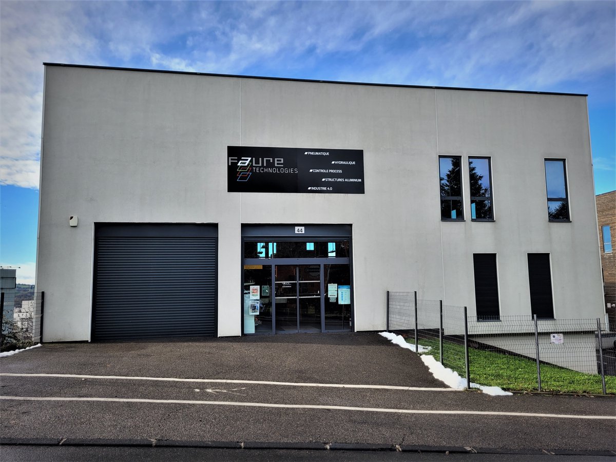 FaureTechno's tweet photo. Enseigne posée pour notre 7ième agence Faure Technologies qui a récemment ouvert ses portes sur St Etienne.

Pour rappel : 
📍 44 boulevard Antonio Vivaldi, 42000, Saint-Étienne
📅Ouvert du lundi au vendredi 
⌚De 8H à 18H 

#fauretechnologies #enseigne #ouverture https://t.co/mdOjFbUT1h