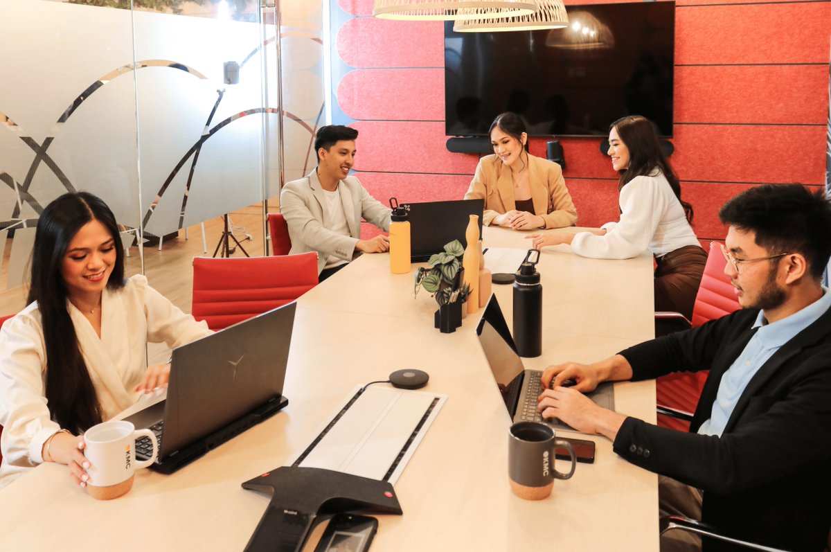 kmc_solutions's tweet photo. Our tropical-inspired shared spaces in #Skyrise4A provide #freelancers and #startups an impressive plug-and-play #workspace allowing your team to #collaborate and communicate with #convenience. 

Learn more about our #managedoffice in #Cebu at https://t.co/e2KU8XZ7F4 https://t.co/dTWMayVAkF