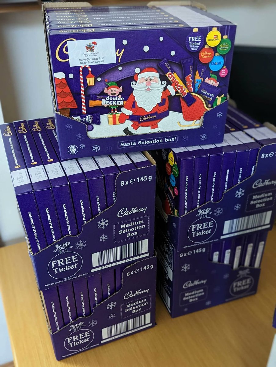 NeathTCouncil's tweet photo. The Mayor can't wait to visit the schools who entered the Christmas Card Competition and deliver selection boxes to all the winners! ๐๐
๐ซ
#Christmas2022 #NeathTownCouncil #NeathTownMayor #SelectionBoxes #Chocolate #ChristmasCard #Winners https://t.co/EeC7nlg48n
