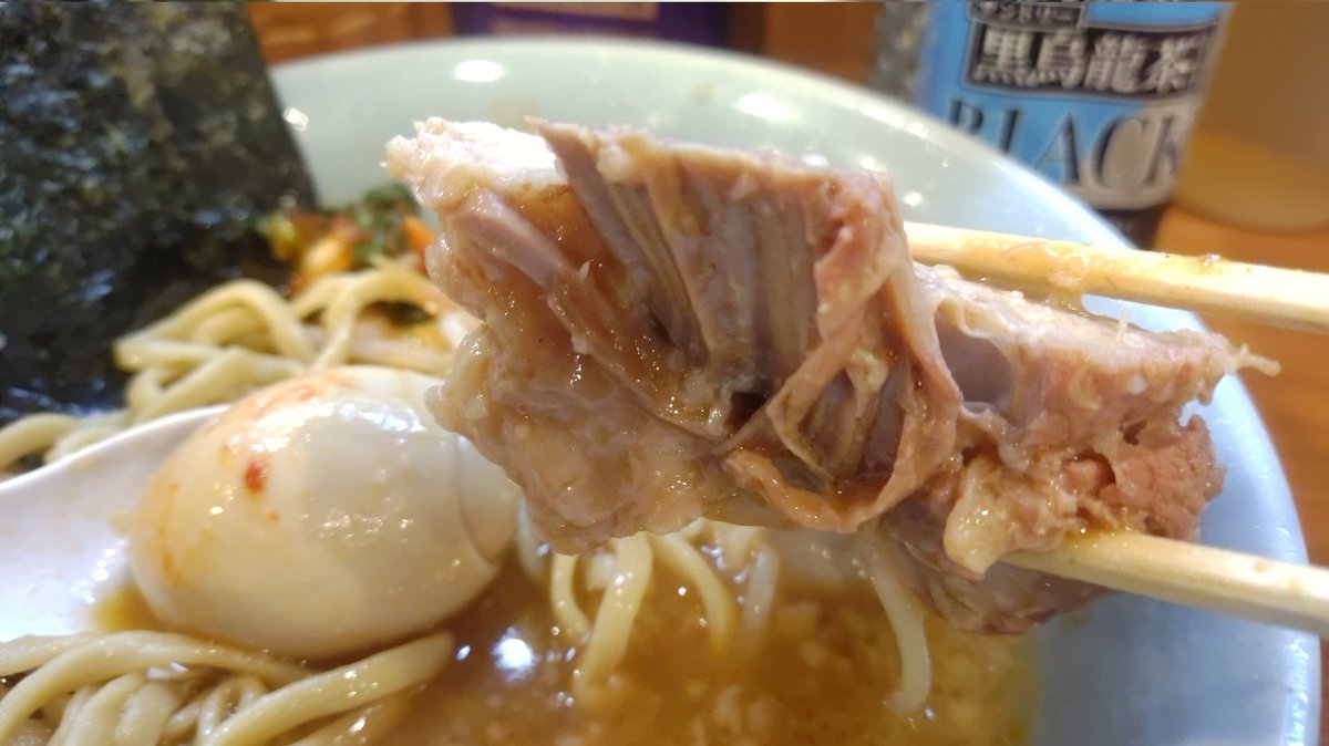 Boss222C's tweet photo. 昨日の夜🍜

BooBoo太郎。＠中央区中央
小ラーメンニラキムチ海苔生卵味玉味玉カラメアレ（カレー君）

日曜の夜に豚脂補給。30人以上の並び！アレを生卵に移して久々に大好きなカレー生卵、旨ぇ！でっかい端ブタあざっす！

ごちそうさまでした☆

#BooBoo太郎。 https://t.co/9Xt1CBKjMK