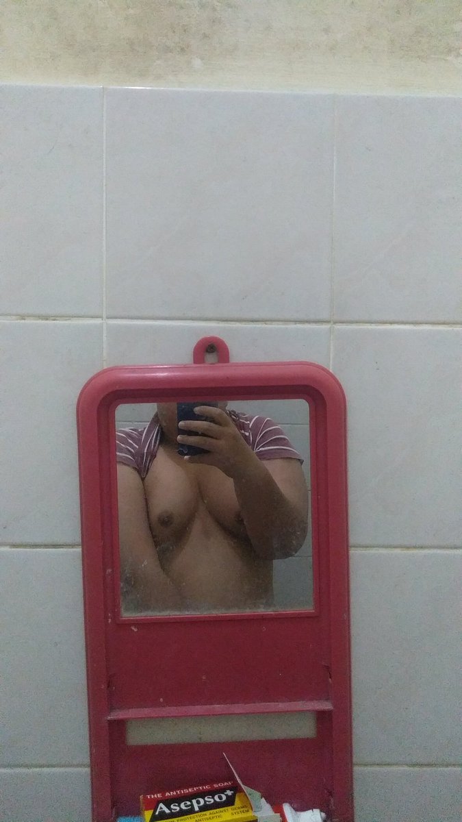 MatsahP's tweet photo. Sape free jum vc lancap nak horny https://t.co/Nvk8ie5932