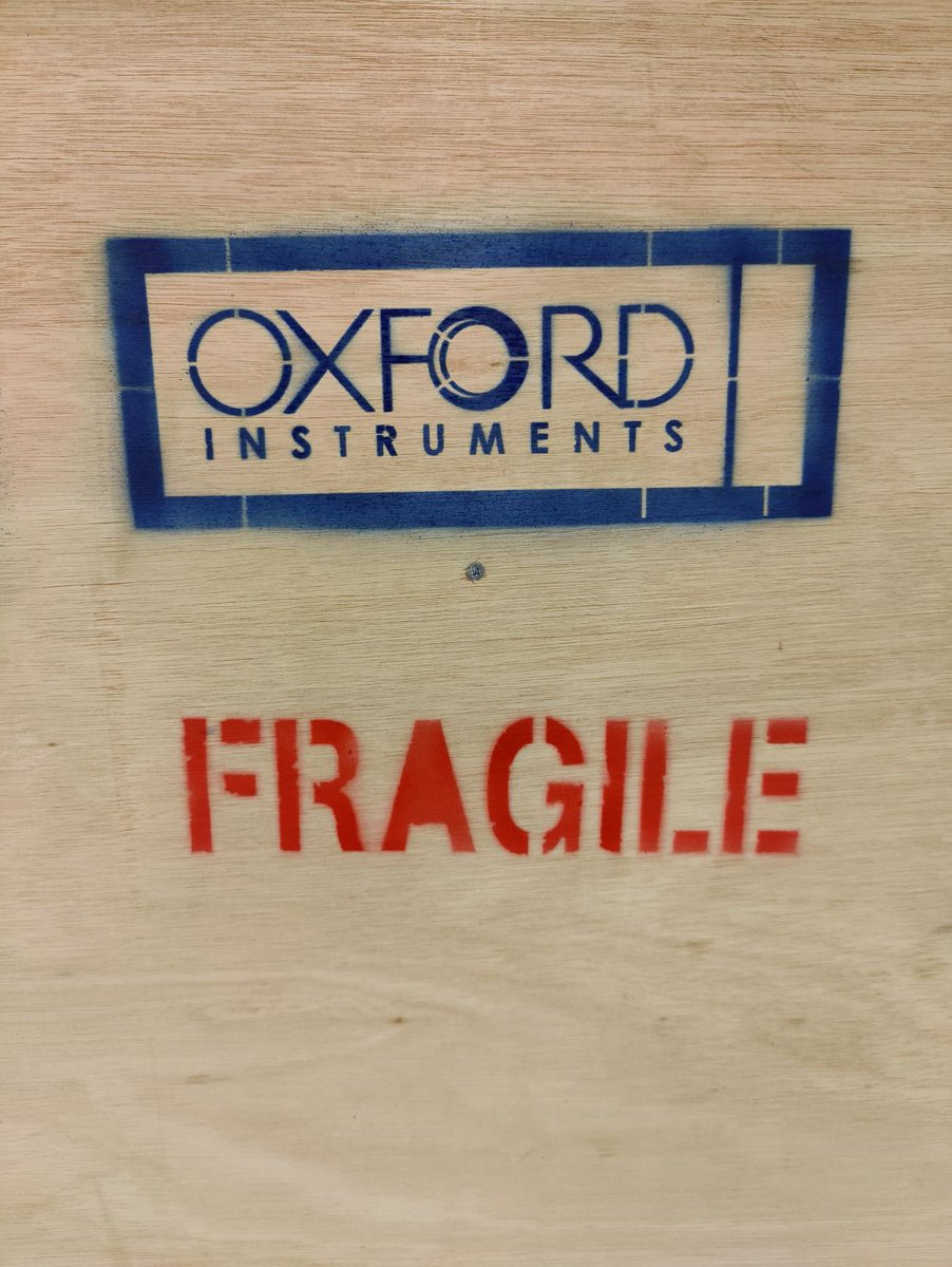 PolshynLab's tweet photo. Our first cryogenic system arrived this frosty morning. What a great way to kick off this holiday season! Thanks to Santa's helpers from @OxInst https://t.co/0zoeARIlw7