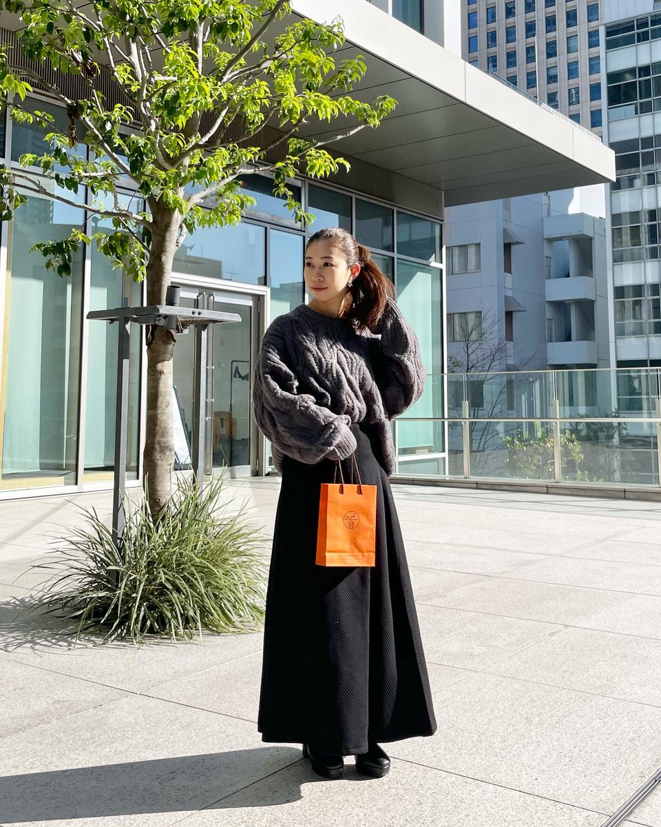 mariekoma0524's tweet photo. 𝑐𝑜𝑜𝑟𝑑𝑖𝑛𝑎𝑡𝑒

knit…#Ranan
skirt… #GRL
shoes…#Chloé 

1つまえにも載せたrananのニットは
GRLとあわせています🤍

☑︎キルトジャガードフレアロングスカート[gm6… https://t.co/pibcAkTr35 https://t.co/0FSmJtyPDS