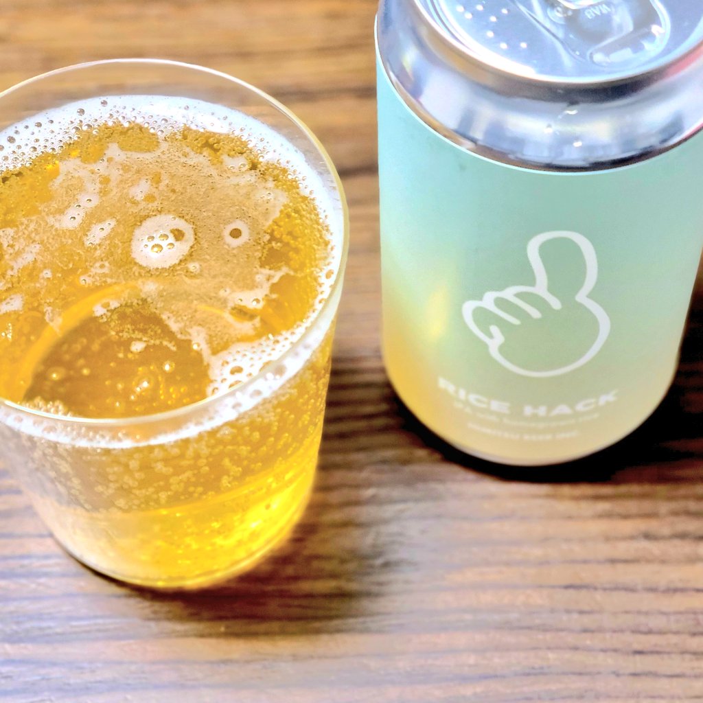 noborisaketen's tweet photo. ひみつビール
RICE HACK

香りには爽やかなシトラスやパイナップル。
口当たりは瑞々しくフレッシュ。
やや軽やかでスッキリとした飲み口に、クリアな旨み。
IPAらしく苦味は少々ありつつも、柔らかさのある飲み心地よさです。

#登酒店
#クラフトビール
#ひみつビール
#RICEHACK
#ライスハック https://t.co/8BMcvo5WOH