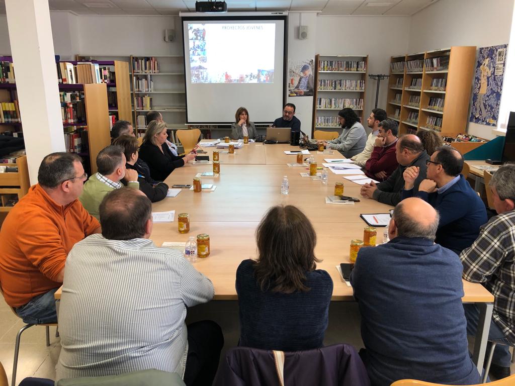 gdr_sdelsegura's tweet photo. 🤩 El @gdr_sdelsegura  acaba de publicar nuevas convocatorias de ayudas LEADER en la comarca. 

🤔 Si tienes una idea de negocio o quieres ampliar el que ya tienes, estas ayudas te pueden interesar. 

📆Plazo hasta el 16 de enero de 2023

👉+info https://t.co/4Vj1Eo7OTx https://t.co/sfZlSj9BD4