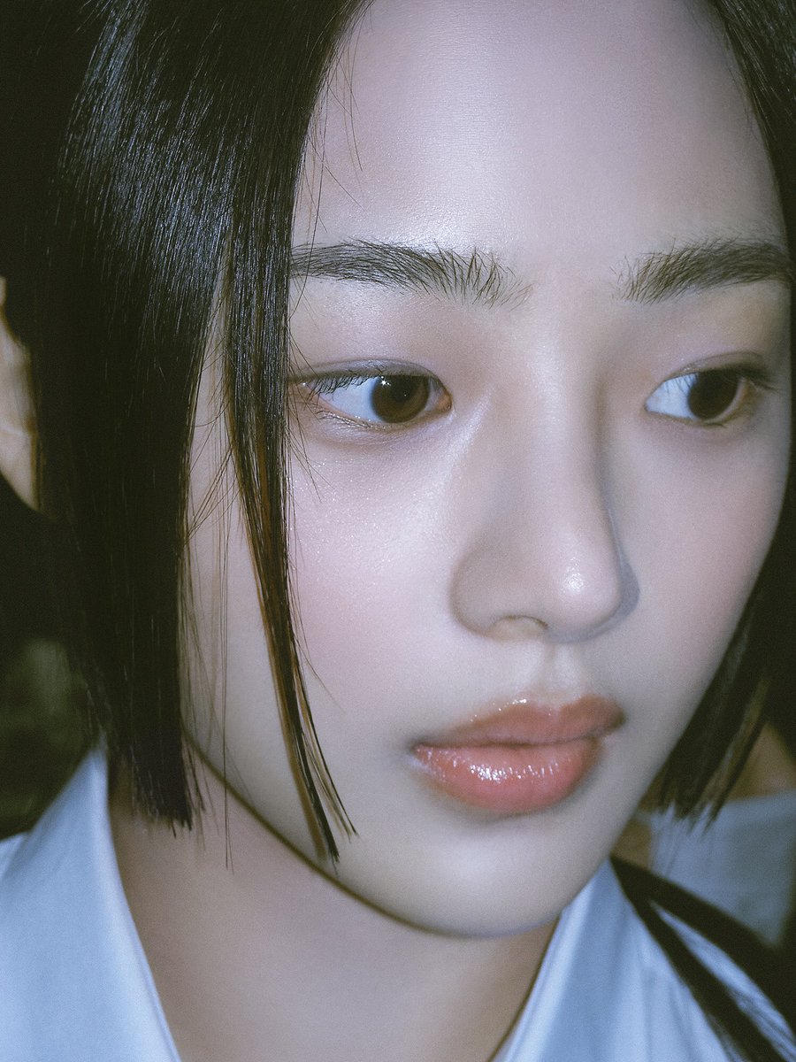 minjigallery's tweet image. KIM MINJI FROM NEWJEANS