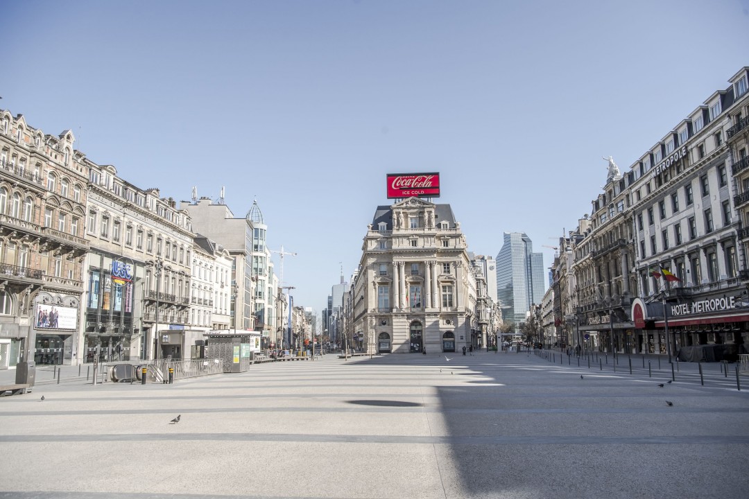 CraftMagy's tweet photo. Il y a eu #Bruxelles #PlaceDeBrouckère style #TimeSquare et maintenant genre #PlaceRouge
#Belgique @LesNews24 #villemorte #begov https://t.co/Uk2I4R2h7C