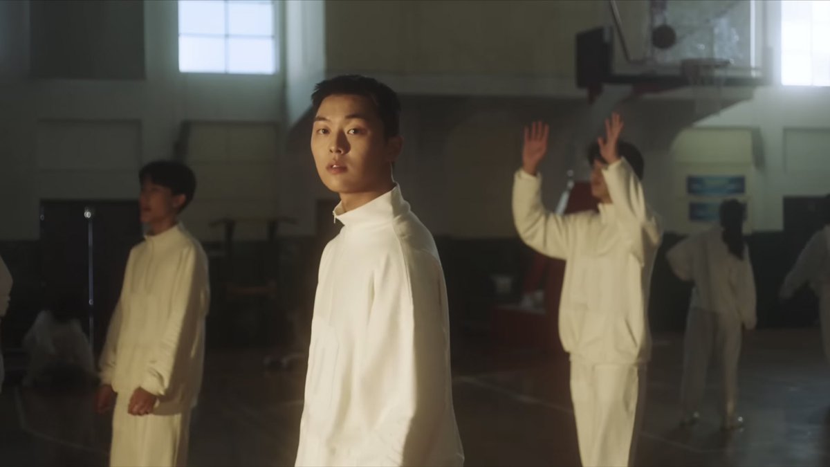 bemygoyangii's tweet photo. ฮยอนอุคใน mv ditto นิวจีน เซอไพรส์สุด ๆ หล่อมาก ㅠㅠ https://t.co/RN5QesWOkP