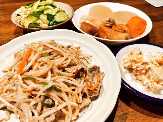 ちゅんずディナー

塩焼きそば
ポテサラ(在庫終了)
おでん
キュウリとキャベツの浅漬け 