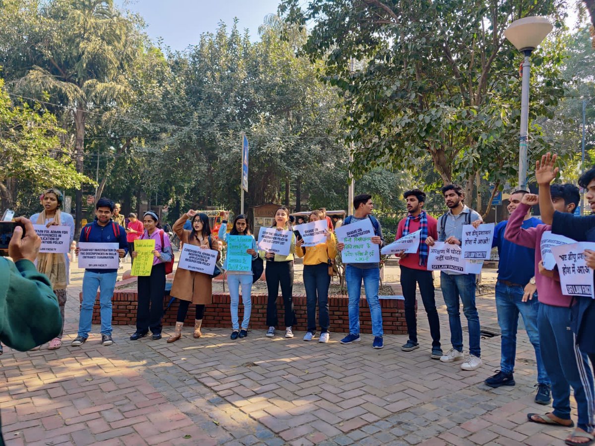 Prerna__Raj's tweet photo. #dullbscam
We want justice and we will not let undeserving students snatch our seats by 💰 money @narendramodi @DG_NTA @EduMinOfIndia @Delhiuniversit @DelhiHigh @SupremeCourtFan https://t.co/FqJ7OQa3YQ