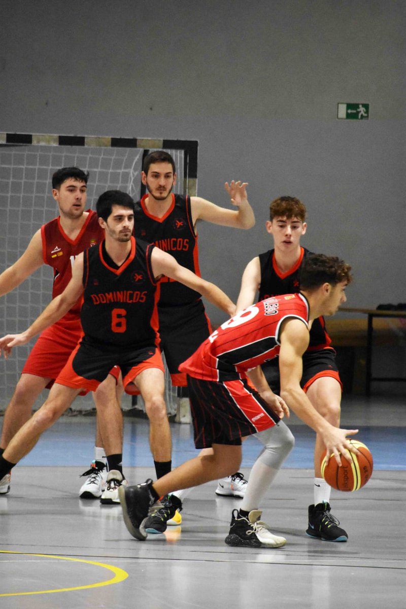 dominicosbasket's tweet photo. Ayer Domingo última jornada del año para nuestros equipos Senior:
Masculino:
2a Aragonesa A 62 - 43 Zuera
2a Aragonesa B 54 - 59 @BasketCuarteH
3a Aragonesa 49 - 38 @basketesvidajla

Femenino:
3a Aragonesa 17 - 18 Tío Jorge https://t.co/ADvd2J66nt