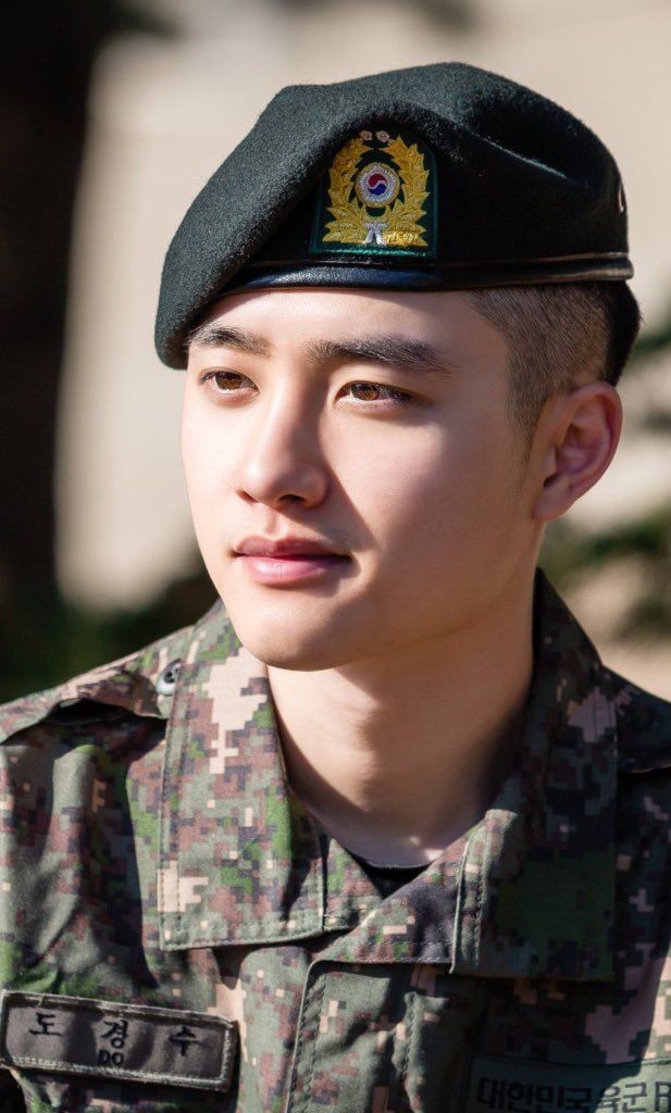 dohfree's tweet image. Kyungsoo was serving in the full sense of the word