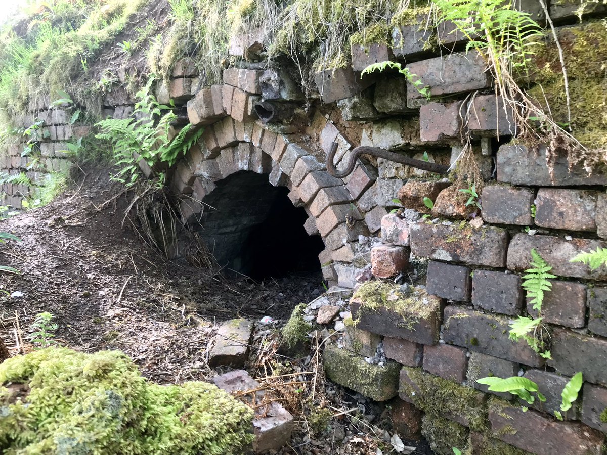 coal_legacies's tweet photo. The associated industries behind door 19 of #Coal Legacies 25 Days of Xmas #AdventCalendar and the #Coke ovens. Top Lt to Rt Waterside #Kirkintilloch and a surviving beehive oven at #Plean bottom row 2 generations of ovens at #Carnock #Cowie
#miningheritage #industrialheritage https://t.co/xrMzRcbpZU