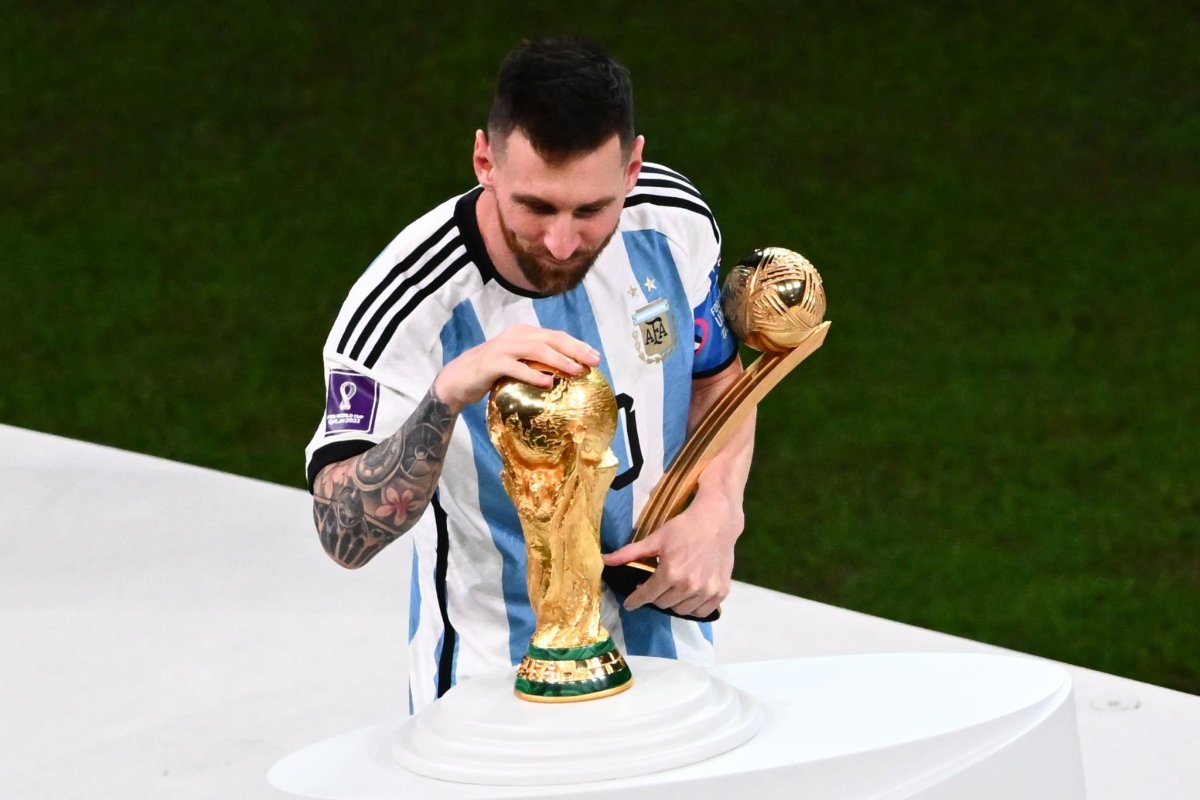 ABDUllAHF26's tweet photo. - 𝙇𝙞𝙤𝙣𝙚𝙡 𝙈𝙚𝙨𝙨𝙞 | 𝟰𝗞 🏆🐐
#ARG | #Messi | #Argantine
#بطل_كأس_العالم_٢٠٢٢ https://t.co/OqgkNhSeXb