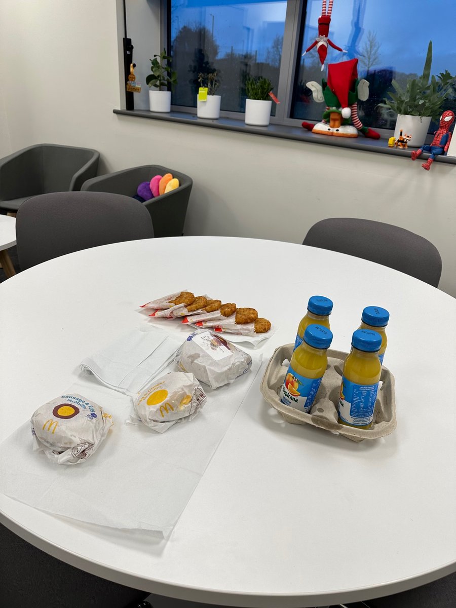 SunningdaleNE's tweet photo. Want to work at a school where classes win McDonald's breakfasts? We are looking for 2 awesome teachers to work within our innovative and state-of-the-art school. What are you waiting for? #bemoreawesome https://t.co/3n0MXYo6uP https://t.co/N000KnNn3C