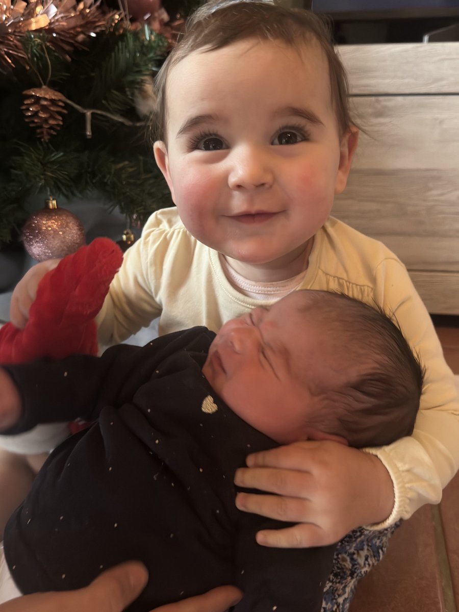 charissaderidde's tweet photo. Zo intens gelukkig met mijn 2 meisjes 😍❤️ https://t.co/9l02XzwENt