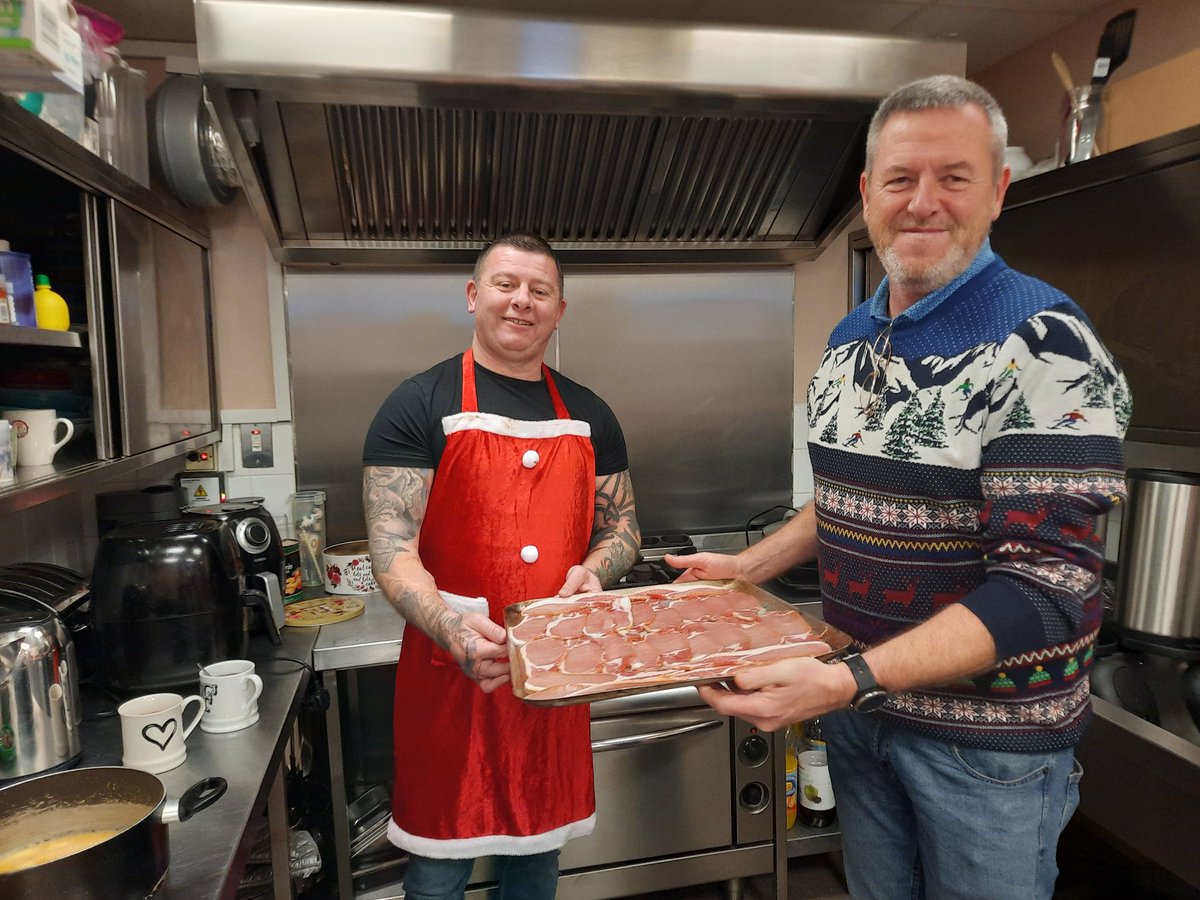 BCFRC1's tweet photo. The Lads busy in the kitchen making Crimbo Breakie for all The Girls ๐๐๐
#GettingSpoiled #YumYum #OurHeroes https://t.co/r04Z5srAzx