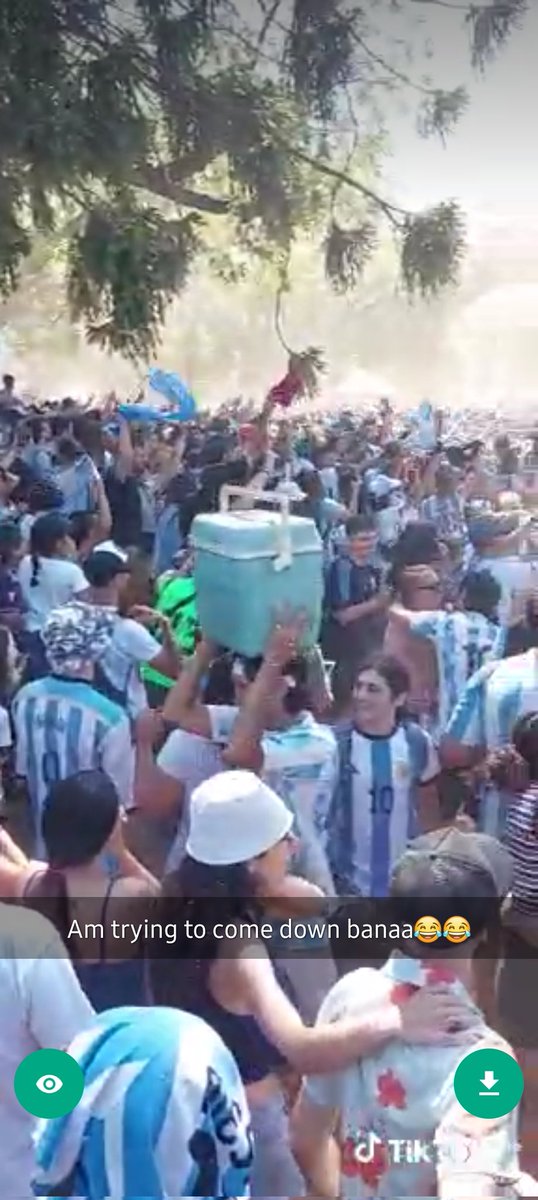 Kumbe Argentina kuna hawkers😂😂