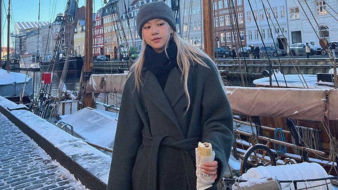 ⠀

⠀⠀ ⠀⠀⠀⠀📷 poemfile 's 𝙥𝙤𝙨𝙩.