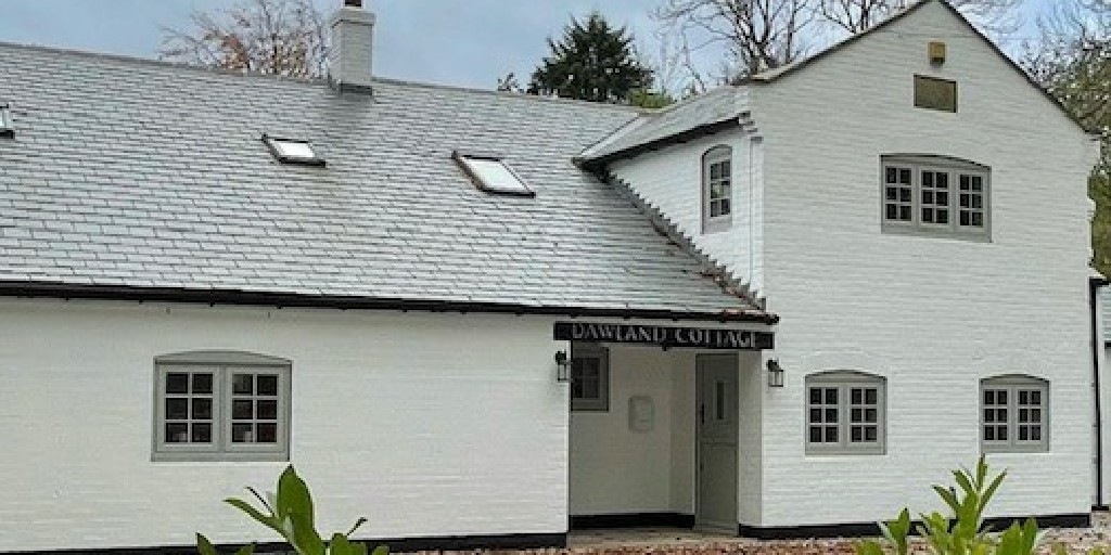 residence9's tweet photo. We agree! This R7 installation in Painswick is stunning 🖤
⚒️Installation @_Thermal_Design
🛠️Fabricator@Windowsthermal
✨Start your #myresidence journey https://t.co/bftDqeoDh2
#residencecollection #countryhome #houserenovation #homerenovation https://t.co/7c0RCdEyvw