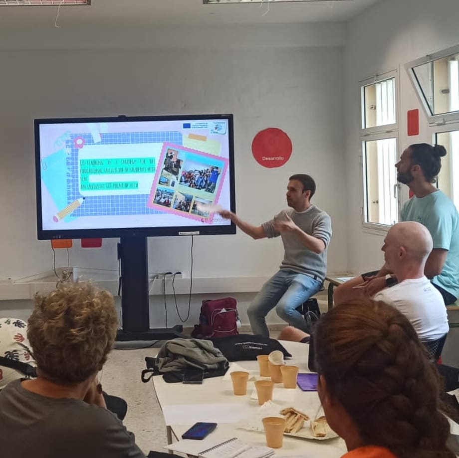 ieselsobradillo's tweet photo. As you know, last week we had the visit of our Norwegian🇧🇻, Portuguese🇵🇹 and Greek🇬🇷 partners from our Erasmus+ #ICTeam project. It was a great week full of ideas for inclusion https://t.co/GLXBUaxAVo