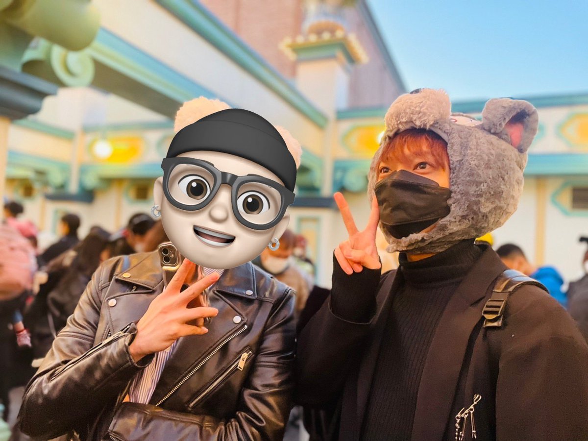 zaki_928's tweet photo. 仲いい友達とディズニーシー行ってきた！
久々すぎてめちゃ楽しかった✨
この被り物ネズミだと思ってらすくに追いかけられようかなと思って買ったら犬らしいな🐶 https://t.co/tuCGRoLQzI