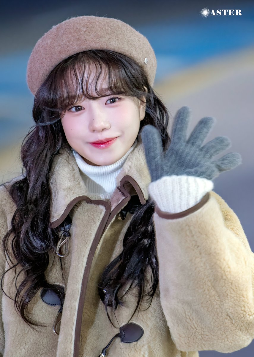 JJOYUL_LOVER's tweet photo. #조유리 #JoYuri #チョユリ

[221218] 조유리 출국 #2 https://t.co/5SWnvMiVNU