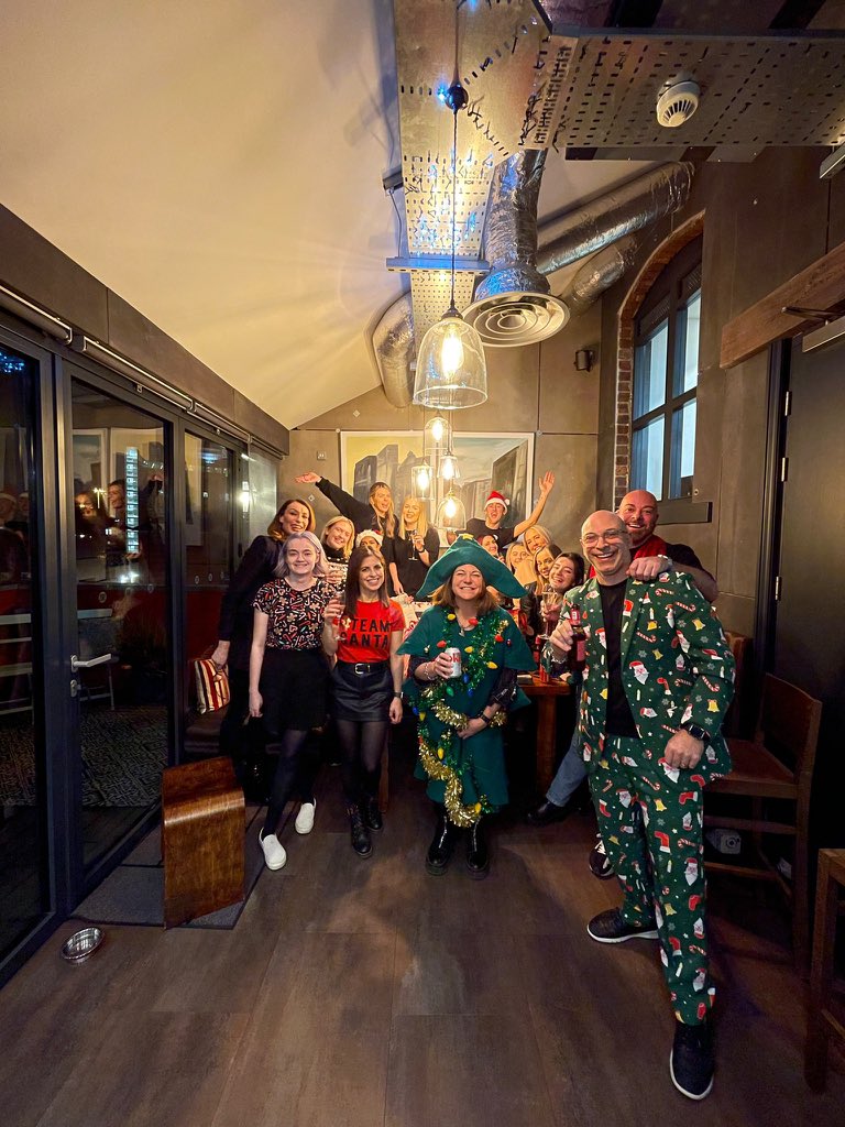 RMUKLeeds's tweet photo. IT’S CHRISTMAS WEEK! 🤩🎅🏽 
VERY FEW APPOINTMENTS LEFT🎄❄️

Please call us to book, alternatively you can email us or book online! 

📞- 0113 243 6842
📧- info@rm-uk.com
🌎- https://t.co/JgZ3gOdBn9 
.
.
.
.
#RMUK #rmuksalonselfie #selfie #leeds #leedshairdresser #blowdry #tagus https://t.co/ZwoD2iMA5F