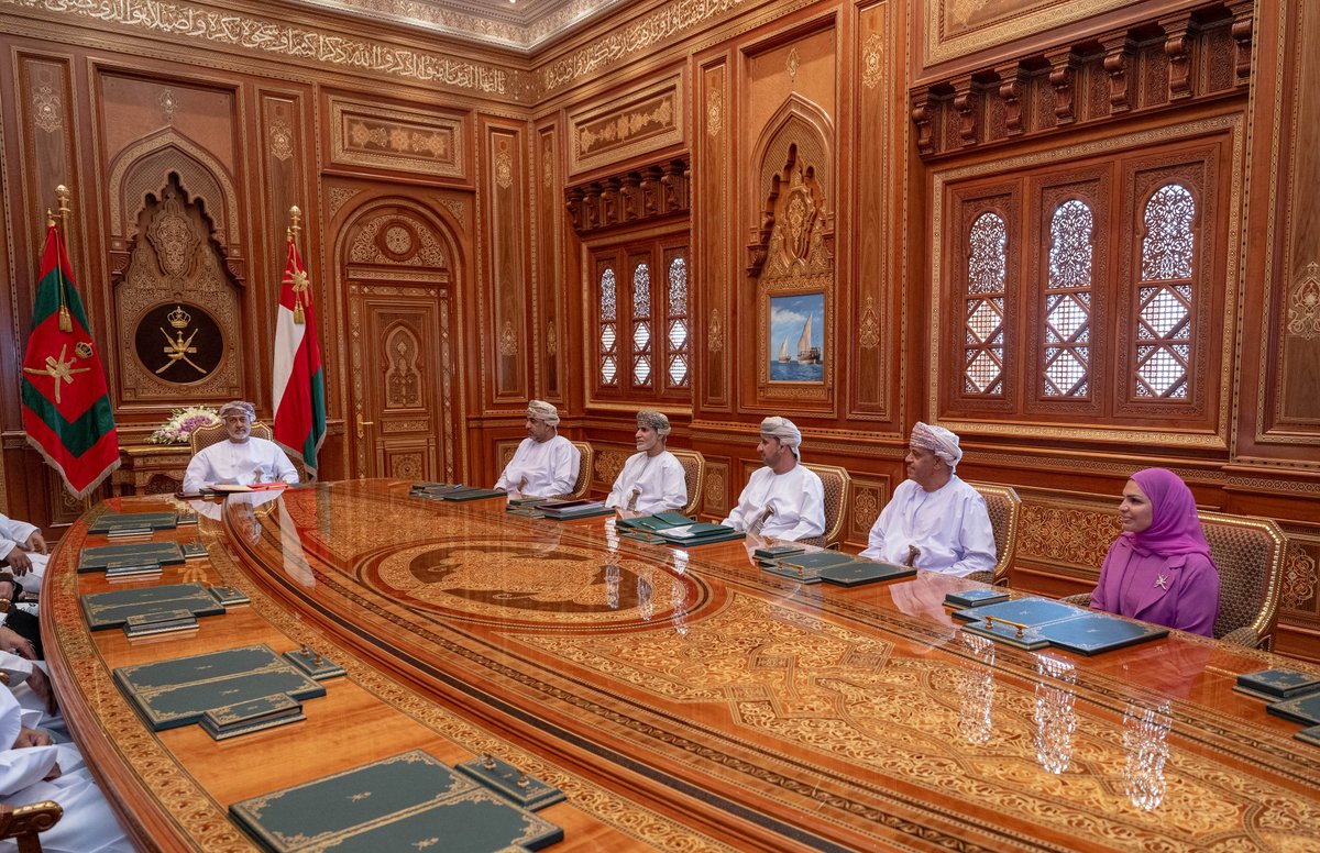 #عاجل

حضرةُ صاحبِ الجلالةِ السُّلطان هيثم بن طارق المعظم /حفظه الله ورعاه/ يتفضّلُ فيستقبلُ رئيس وأ...