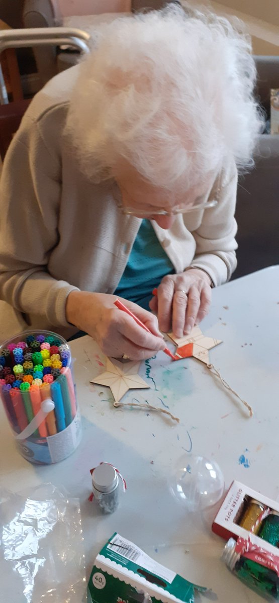 RegencyCareHome's tweet photo. We've been keeping busy with our Christmas crafts!✨
Our residents have enjoyed making lots of fabulous decorations for our home...
#RegencyFamily #CareHomeActivities #CareHomeUK #Manchester #Bury https://t.co/a59nV64m8E