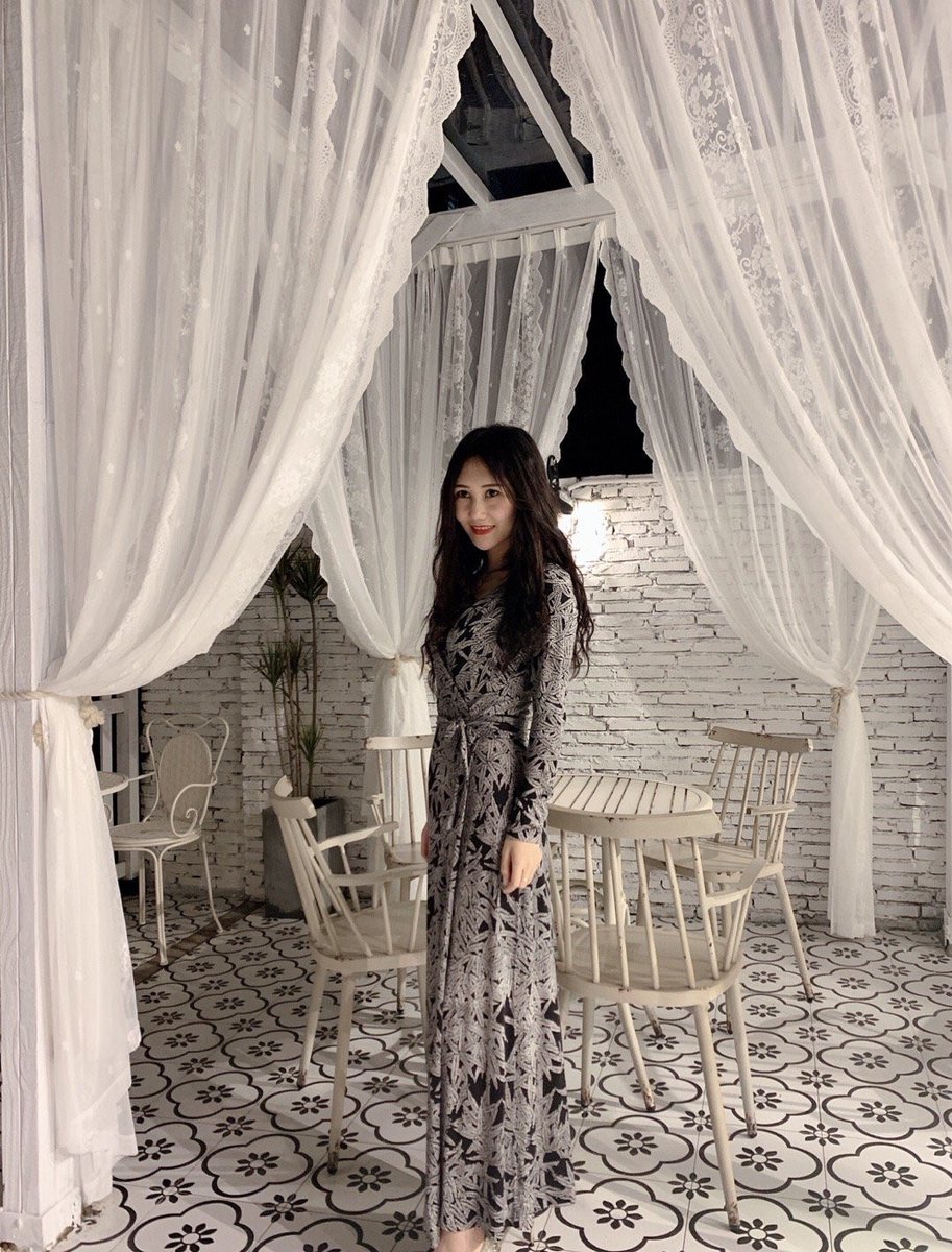 jin022158's tweet photo. I am a confident and elegant woman who longs to be surrounded by love. https://t.co/GlNxerqw02