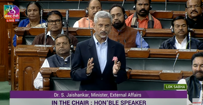 ANI's tweet photo. We've no problem with political criticism but we should not disrespect our jawans. I have heard that my own understanding needs to be deepened. When I see who is giving the advice I can only bow &amp; respect.  The word 'pitai' should not be used for our jawans: EAM Dr S Jaishankar https://t.co/QbJjtIbps1