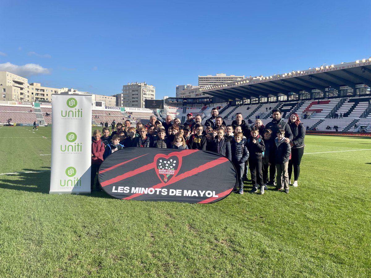𝓛𝓮𝓼 𝓶𝓲𝓷𝓸𝓽𝓼 𝓭𝓮 𝓜𝓪𝔂𝓸𝓵 avec <a href="/UnitiHabitat/">UNITI Habitat</a>  

Les enfants de Cuers sont venus samedi supporter le <a href="/RCTofficiel/">RCT – Rugby Club Toulonnais</a> contre <a href="/BathRugby/">Bath Rugby</a> pour la <a href="/ChallengeCup_/">EPCR Challenge Cup</a> 
Un moment partagé avec Christopher Tolofua &amp; Mathieu Tanguy sur la pelouse du stade qui a ravi les enfants ! ❤️🖤