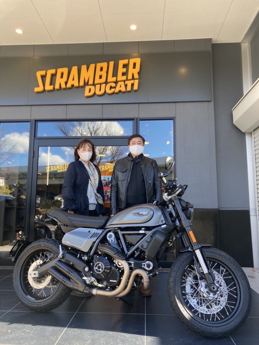 ScramblerOsaka's tweet photo. Nightshift 2022年式
ご夫婦でご納車させていただきました!🎉
有難うございます😊バイクライフ楽しんでください💓
Nightshift2023のご注文も承りますのでも、ぜひDucati Osaka east に遊びに来てください😚
#ducatiosakaeast
#scramblercamposaka
#bannerracing
#ducati
#ducatista
#ducatistagram https://t.co/LALg1AhZ5J